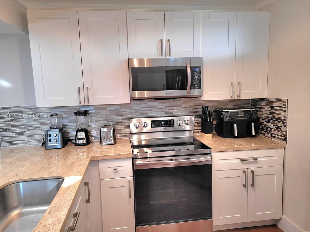 Photo of 22916 Oxford Pl #D, Boca Raton, FL 33433 (MLS # A11942440)