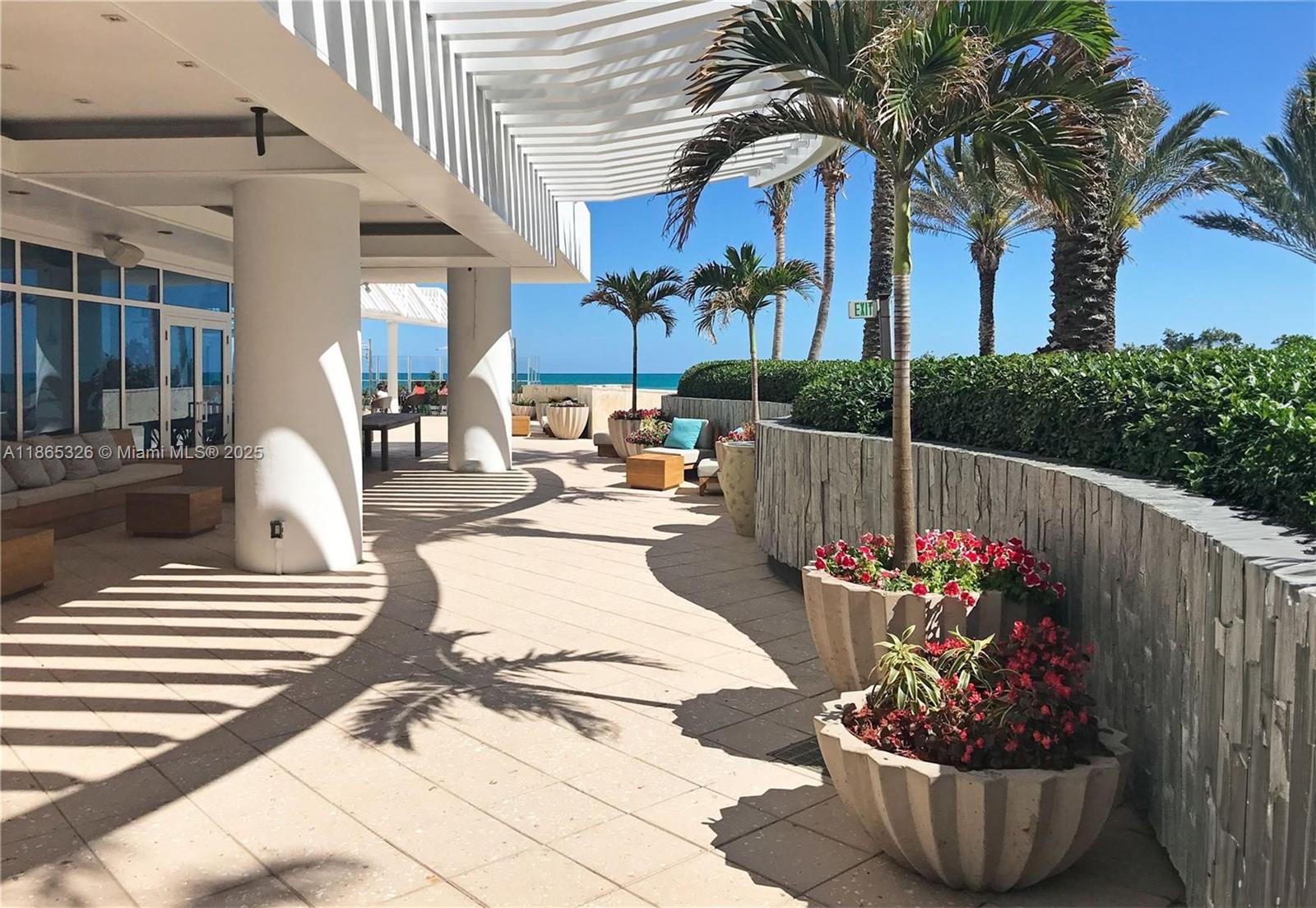 NORTH CARILLON BEACH COND - Residential