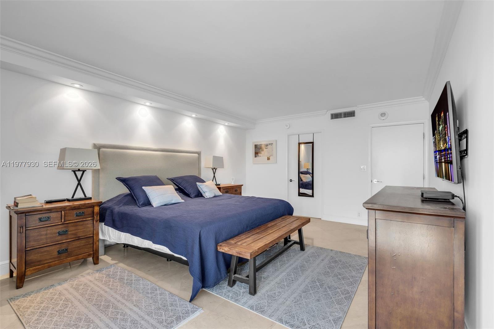 TOWERS OF KEY BISCAYNE CO - Residential