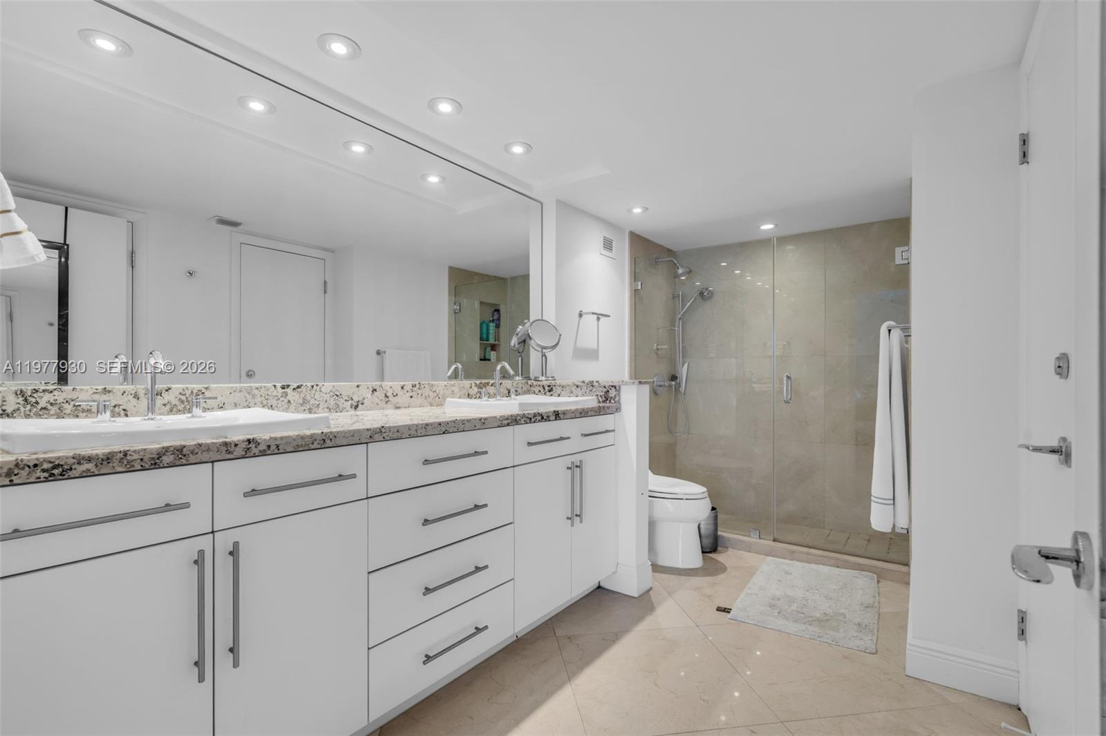 TOWERS OF KEY BISCAYNE CO - Residential