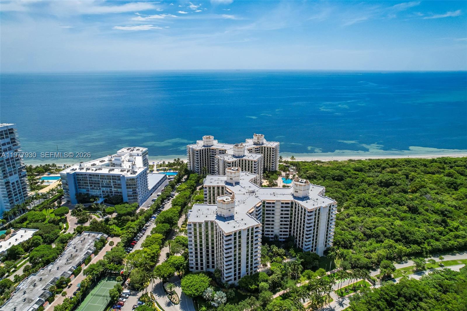 TOWERS OF KEY BISCAYNE CO - Residential