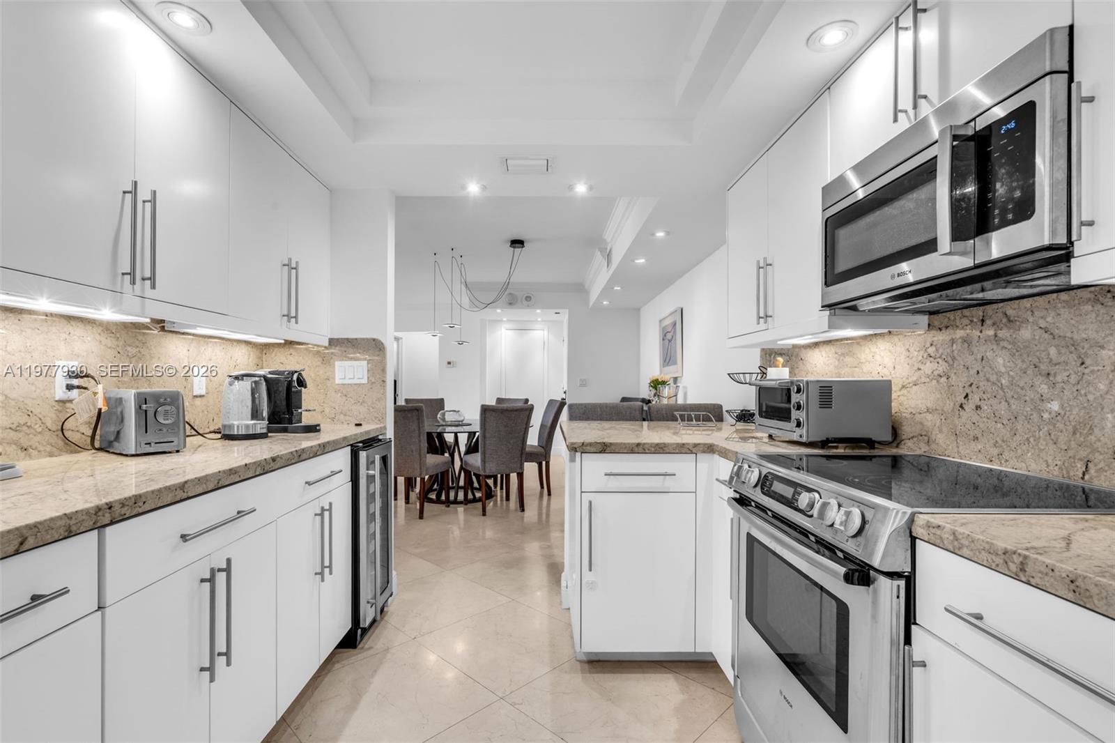 TOWERS OF KEY BISCAYNE CO - Residential