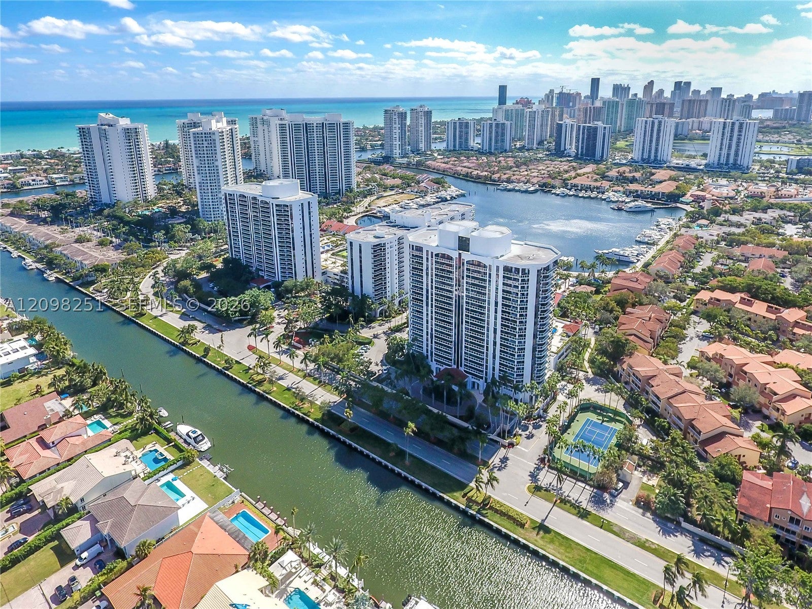 3610 Yacht Club Dr 410