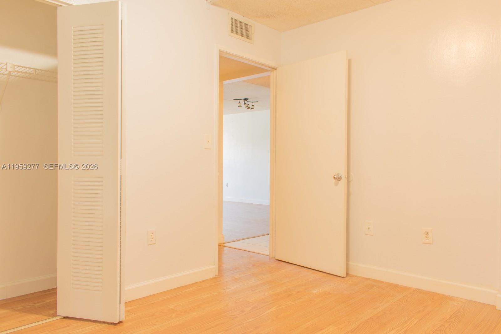 MIRASSOU CONDO - Residential Lease