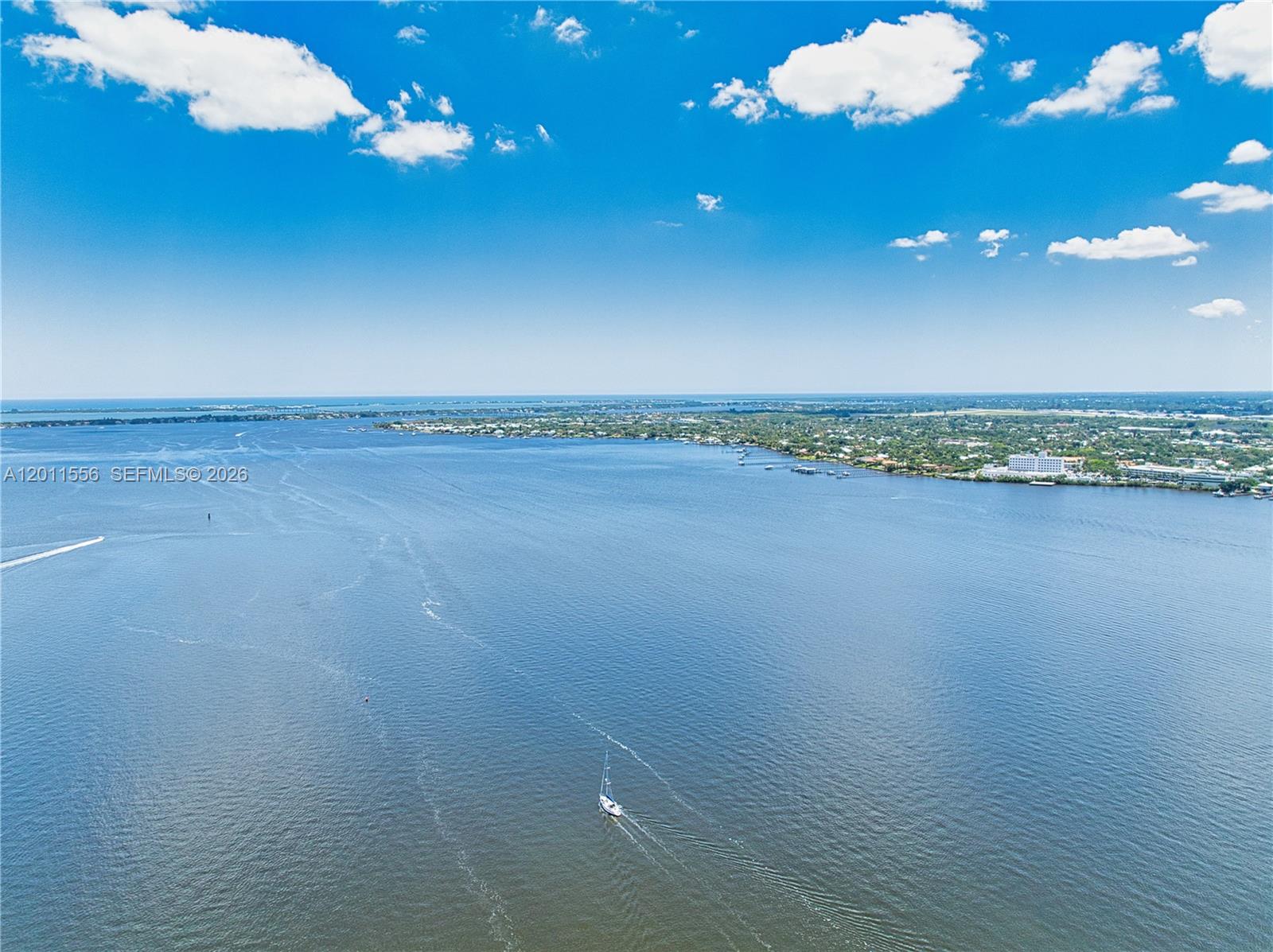 HARBORAGE YACHT CONDO - Residential