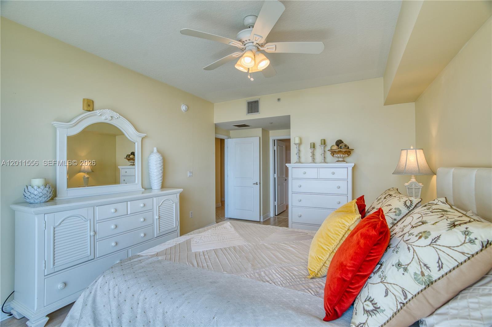 HARBORAGE YACHT CONDO - Residential