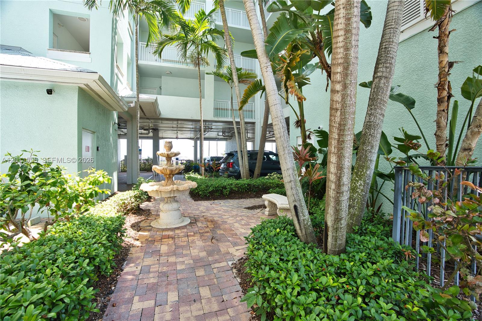 HARBORAGE YACHT CONDO - Residential