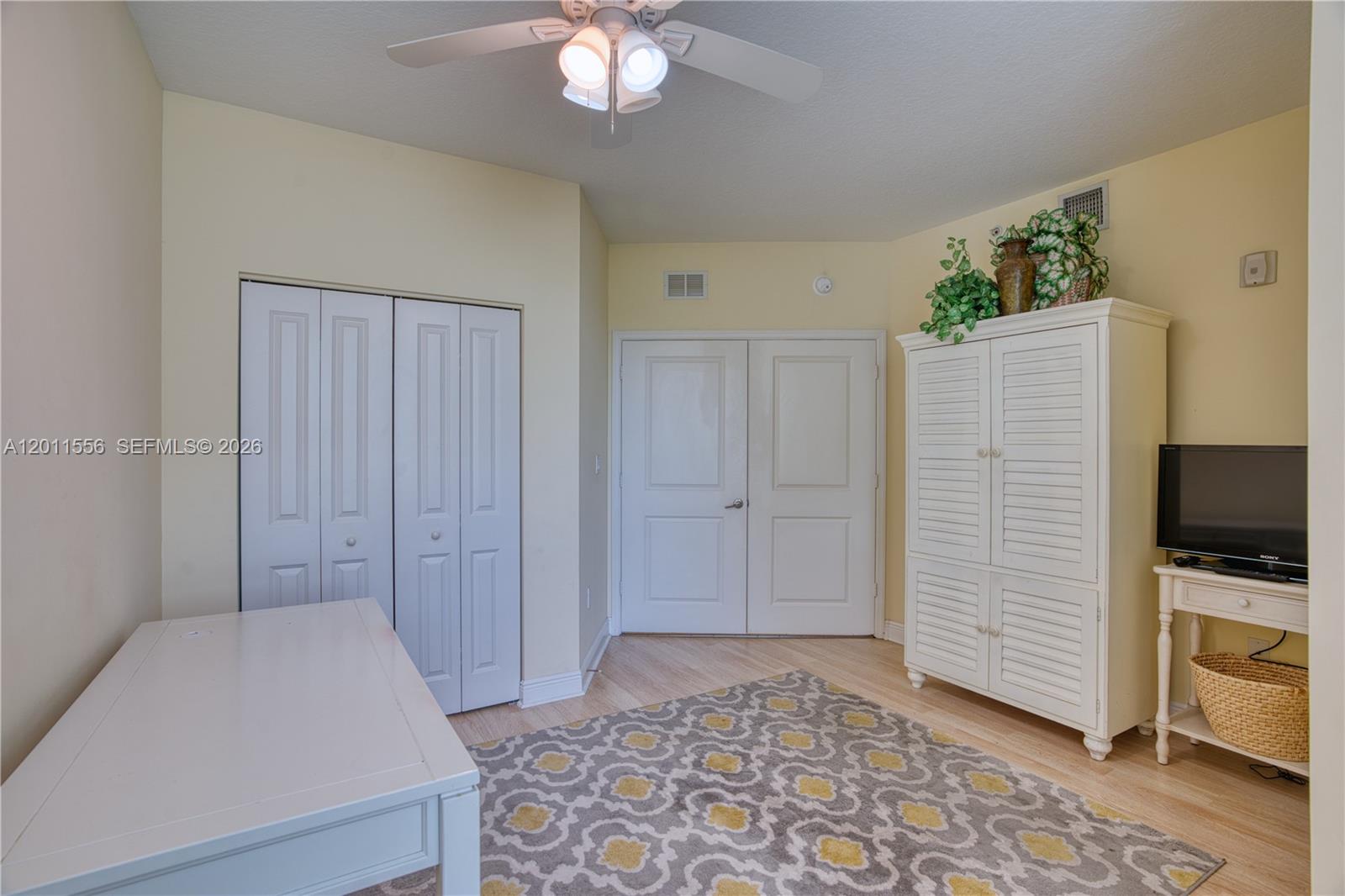 HARBORAGE YACHT CONDO - Residential