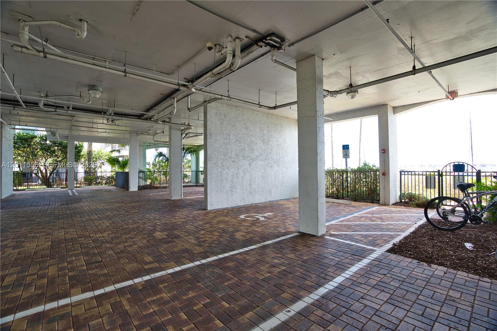 HARBORAGE YACHT CONDO - Residential