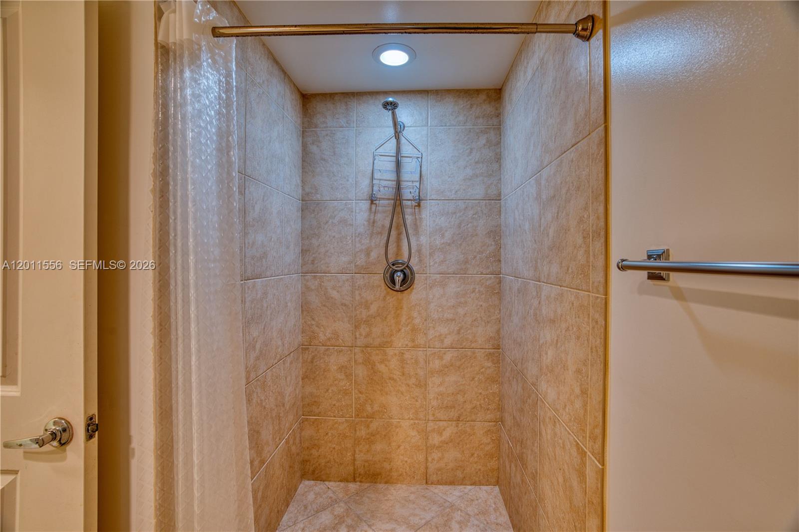 HARBORAGE YACHT CONDO - Residential
