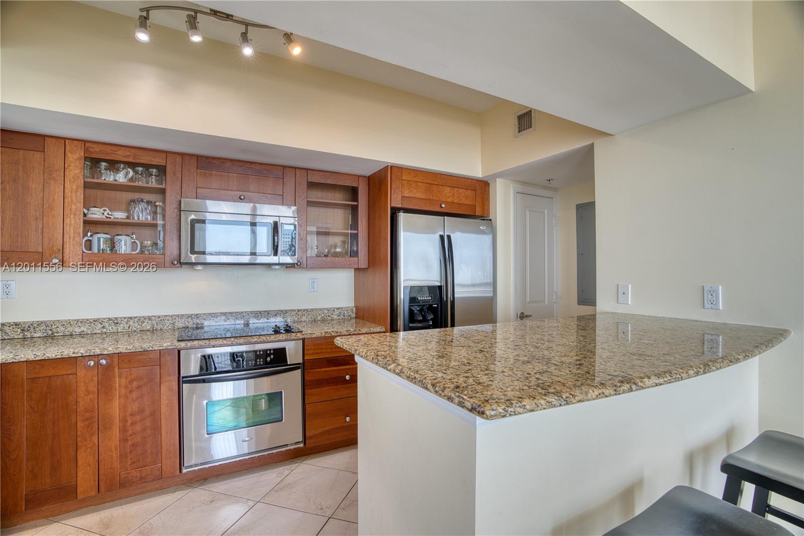 HARBORAGE YACHT CONDO - Residential