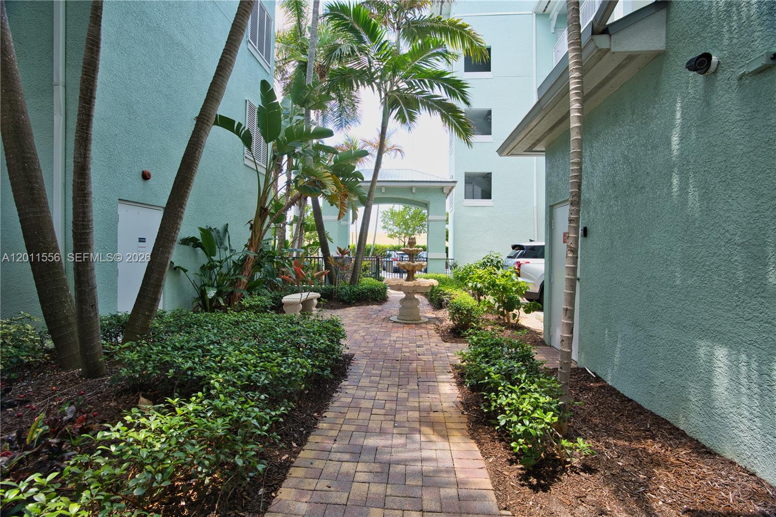 HARBORAGE YACHT CONDO - Residential