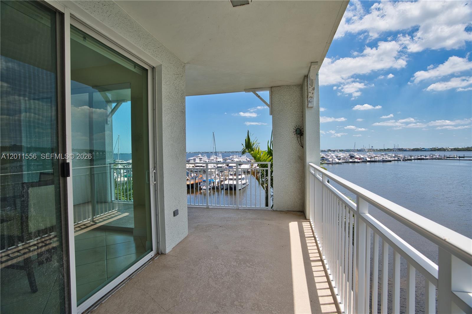 HARBORAGE YACHT CONDO - Residential
