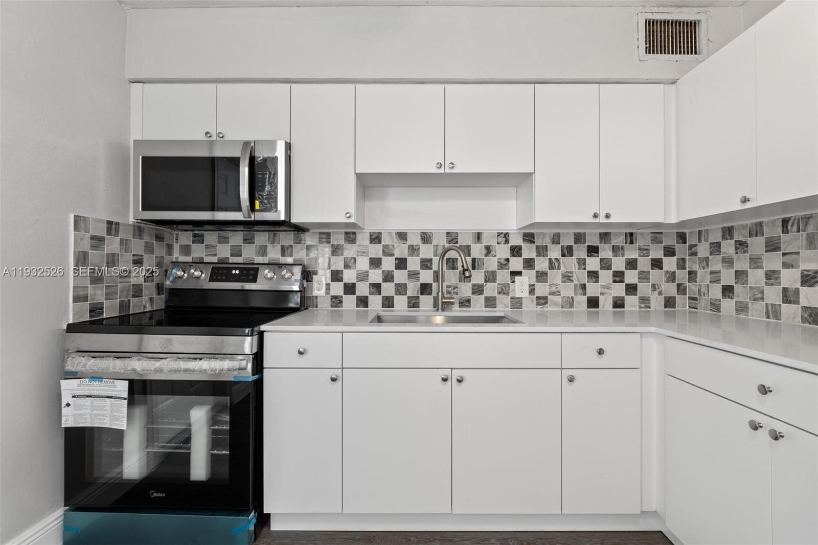 SWEETWATER GROVES .14 AC - Residential Lease