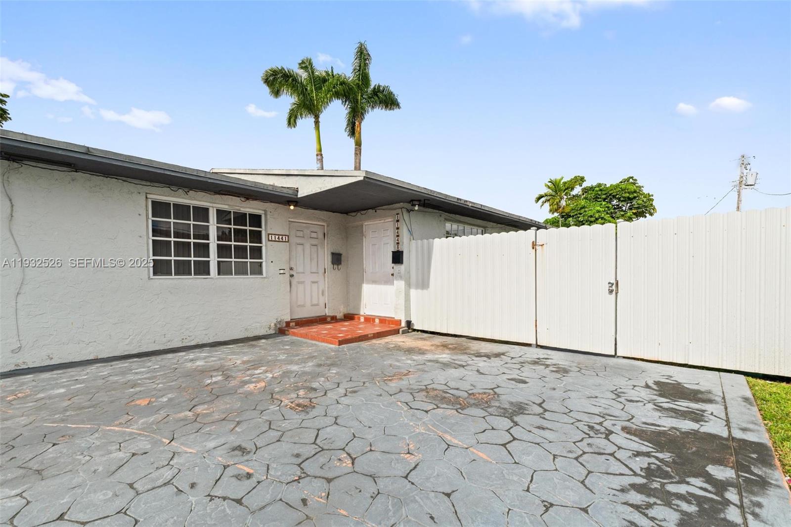 SWEETWATER GROVES .14 AC - Residential Lease