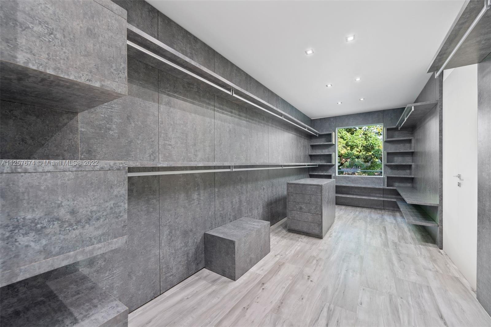 CRAWFORD ESTATES - Residential