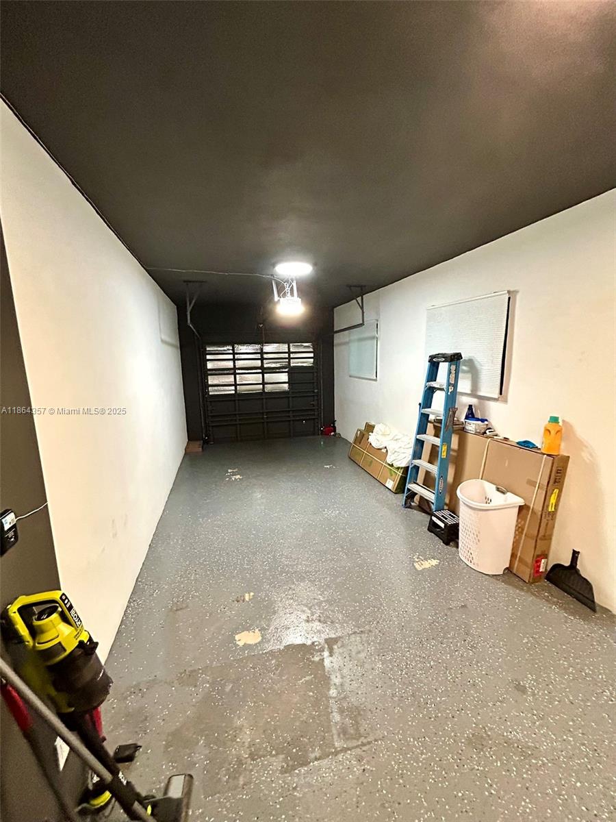 OAK RIDGE PARK AMEN PLAT - Residential Lease