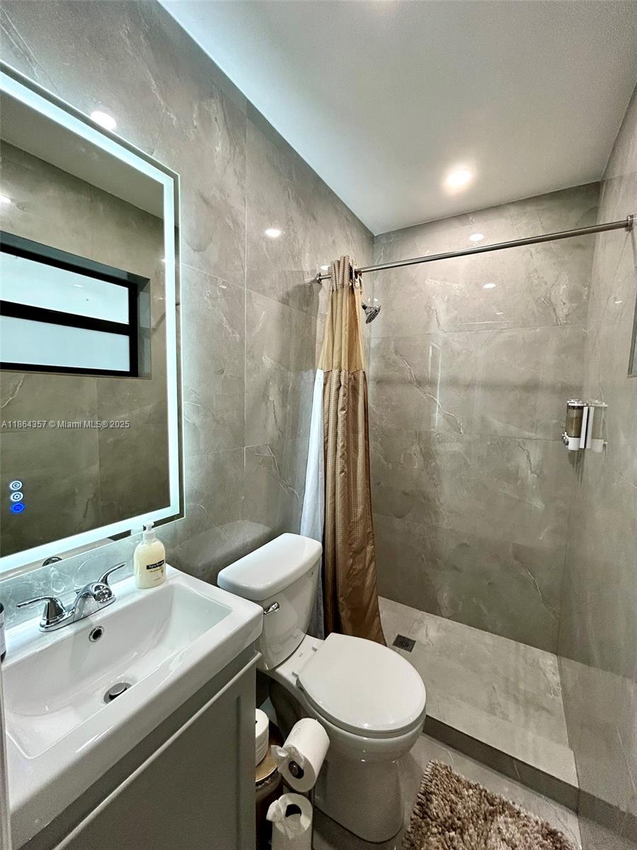 OAK RIDGE PARK AMEN PLAT - Residential Lease