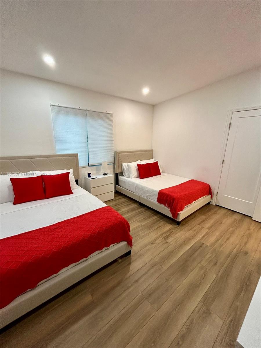 OAK RIDGE PARK AMEN PLAT - Residential Lease