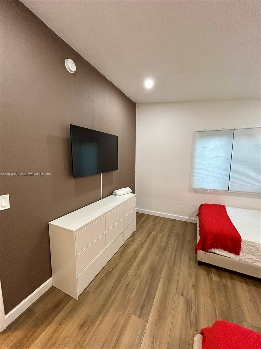 OAK RIDGE PARK AMEN PLAT - Residential Lease