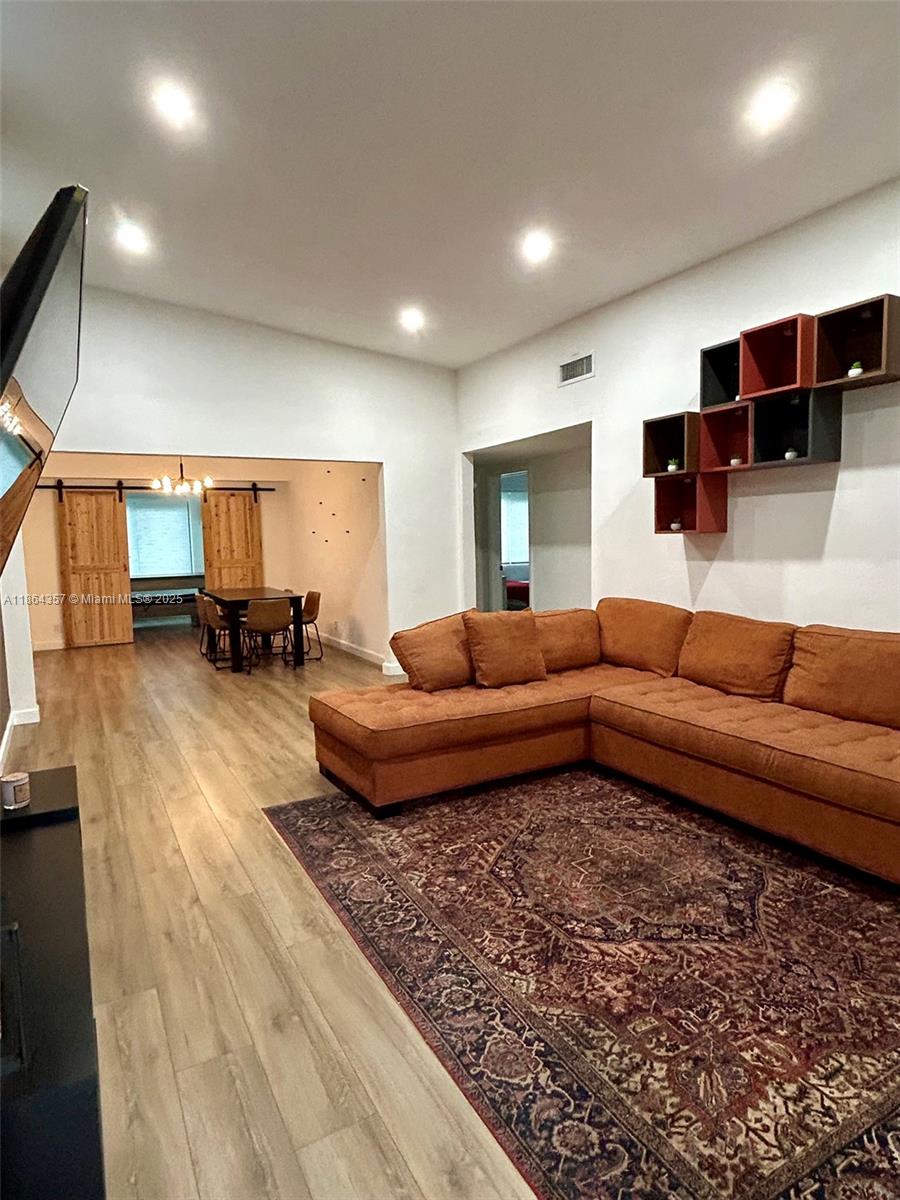 OAK RIDGE PARK AMEN PLAT - Residential Lease