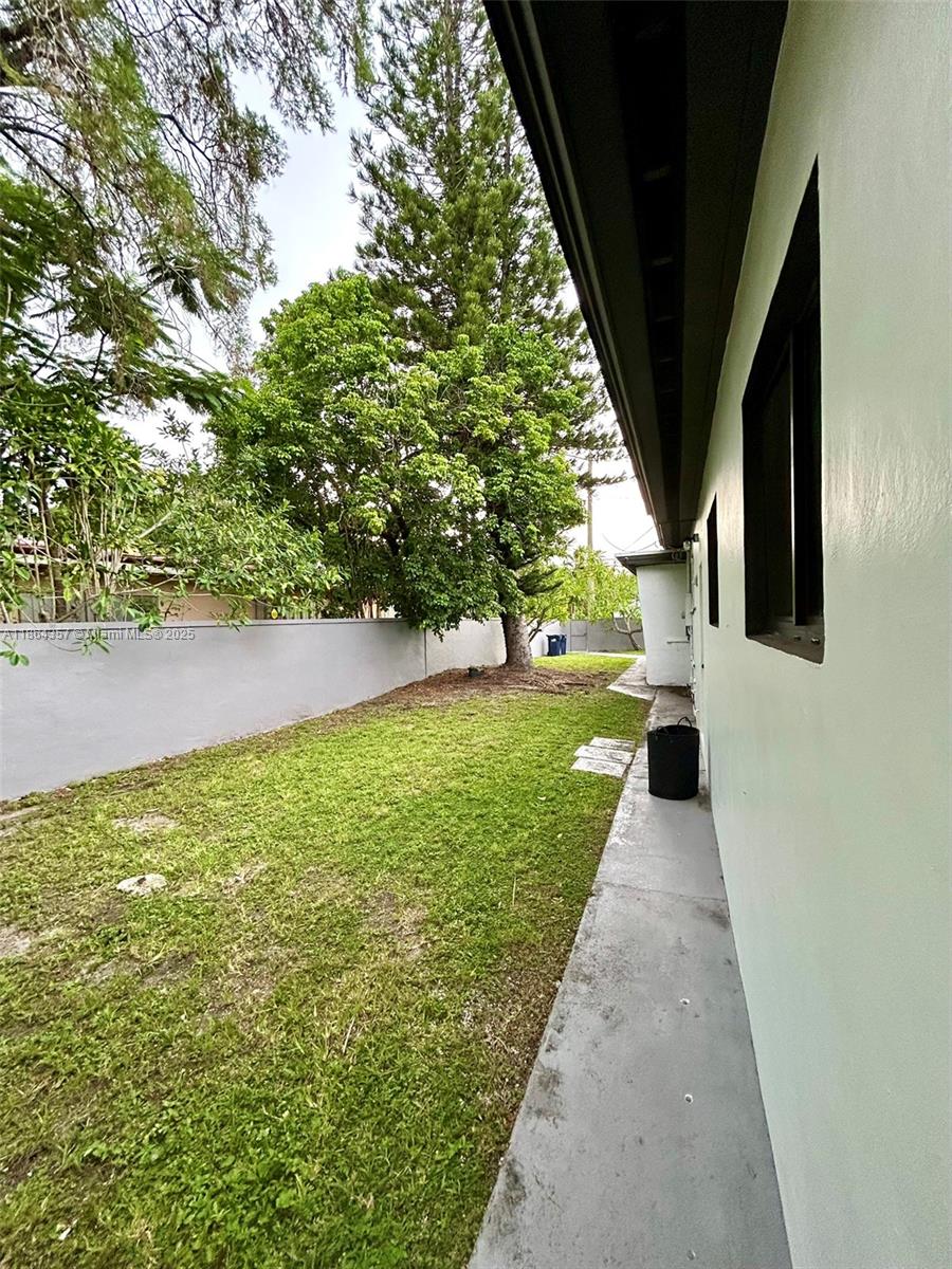 OAK RIDGE PARK AMEN PLAT - Residential Lease