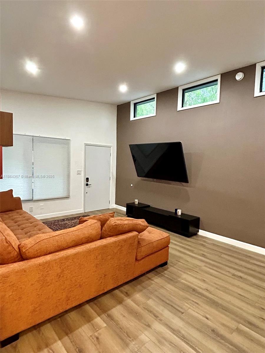 OAK RIDGE PARK AMEN PLAT - Residential Lease