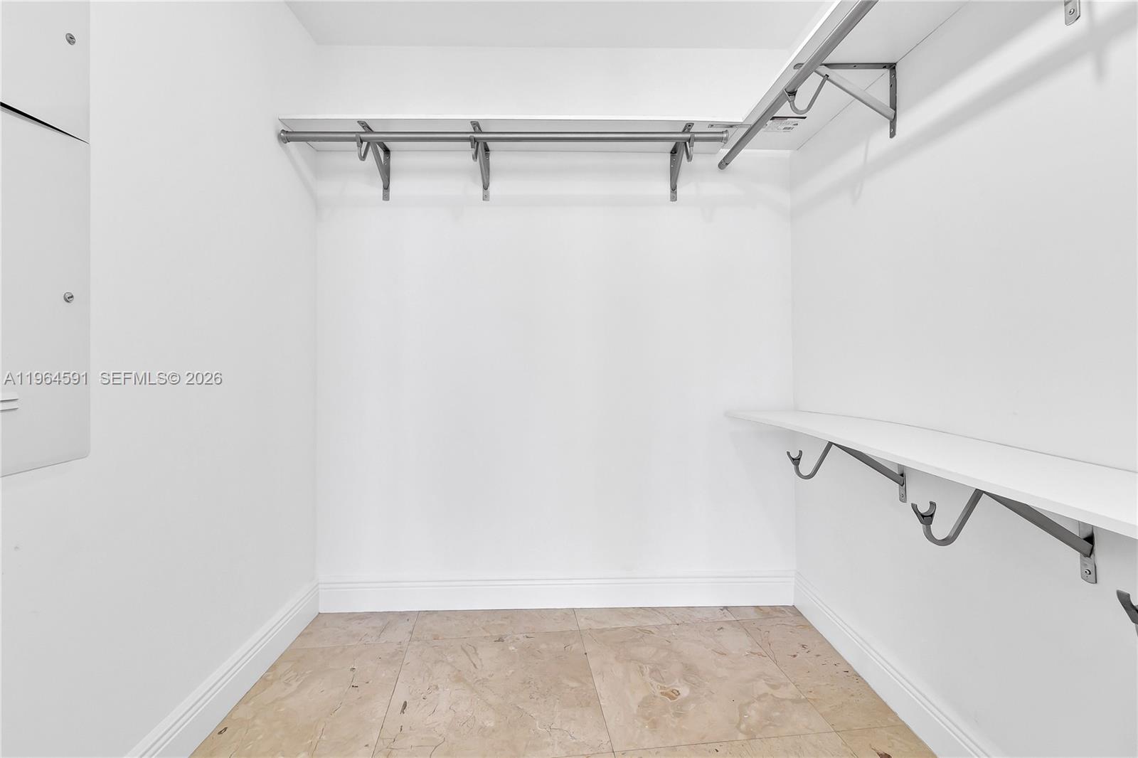 ICONBRICKELL CONDO NO 1 - Residential