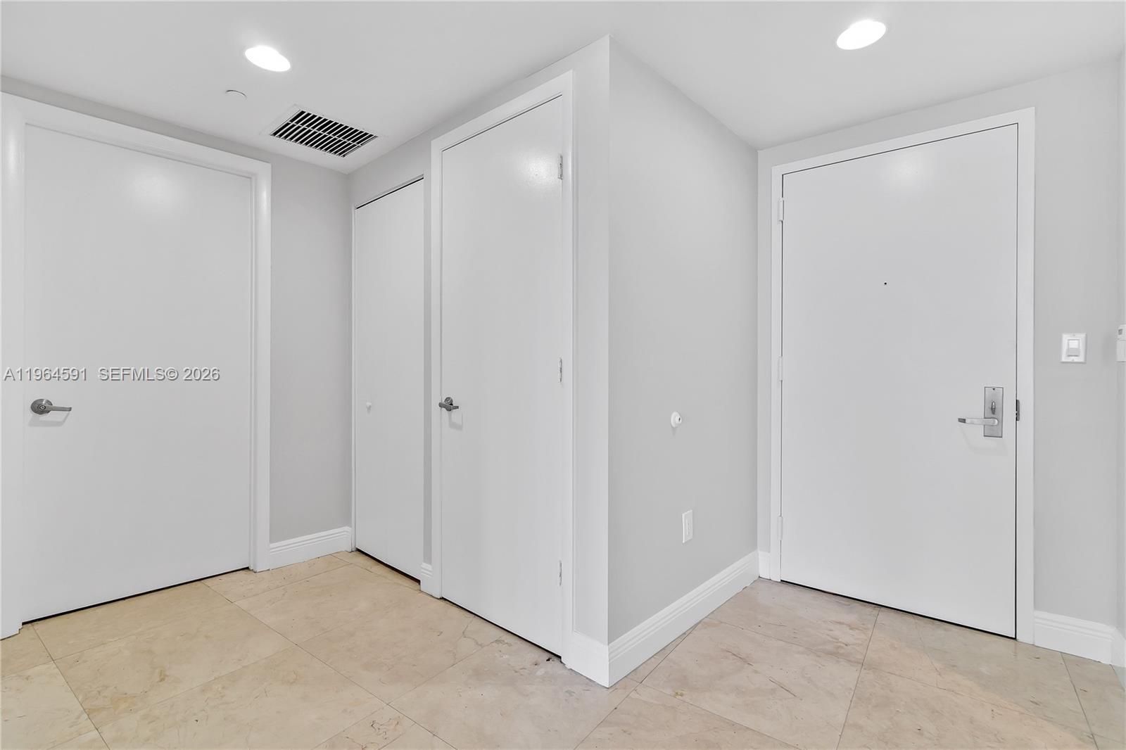 ICONBRICKELL CONDO NO 1 - Residential