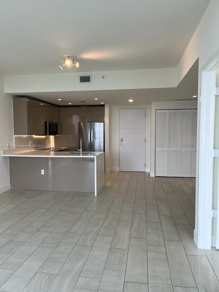 2000 Metropica Way 1602