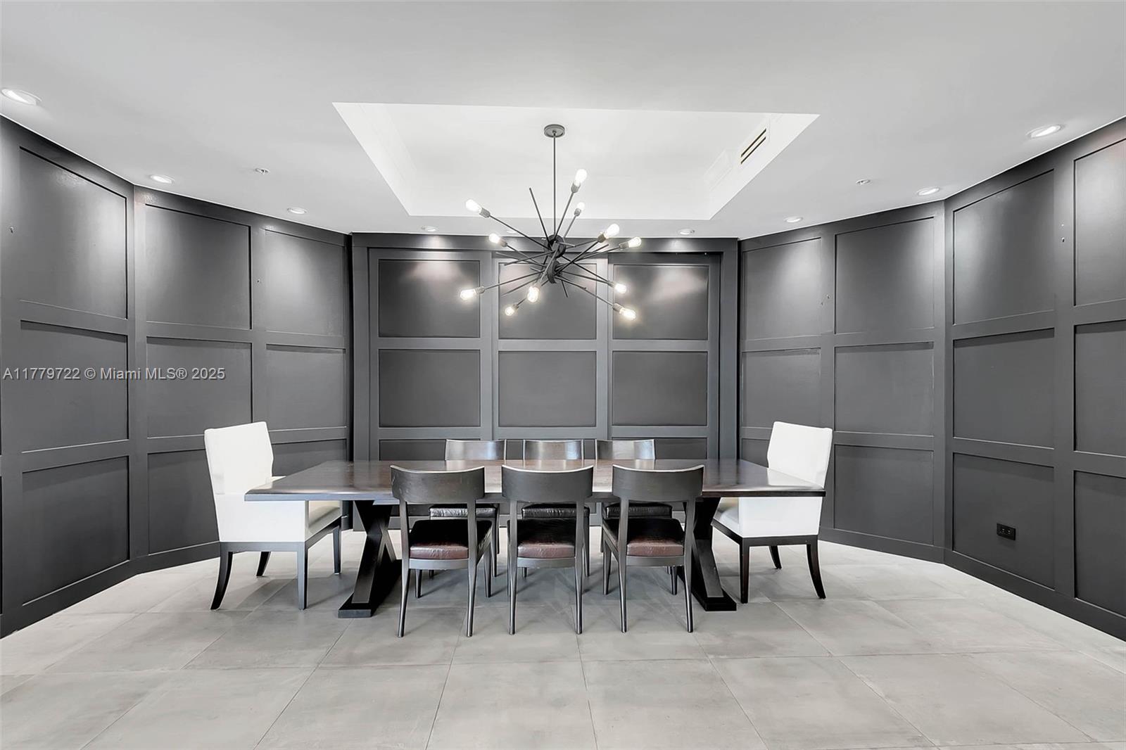 848 Brickell Key Dr 301