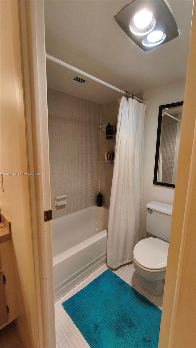 INVERRARY COUNTRY CLUB - Residential