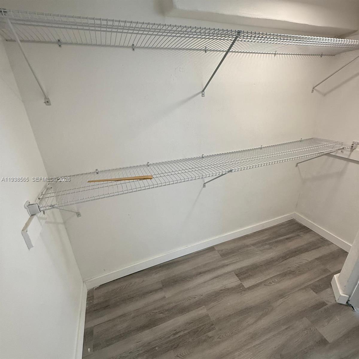 BAY PARK TOWERS CONDO - Residential Lease