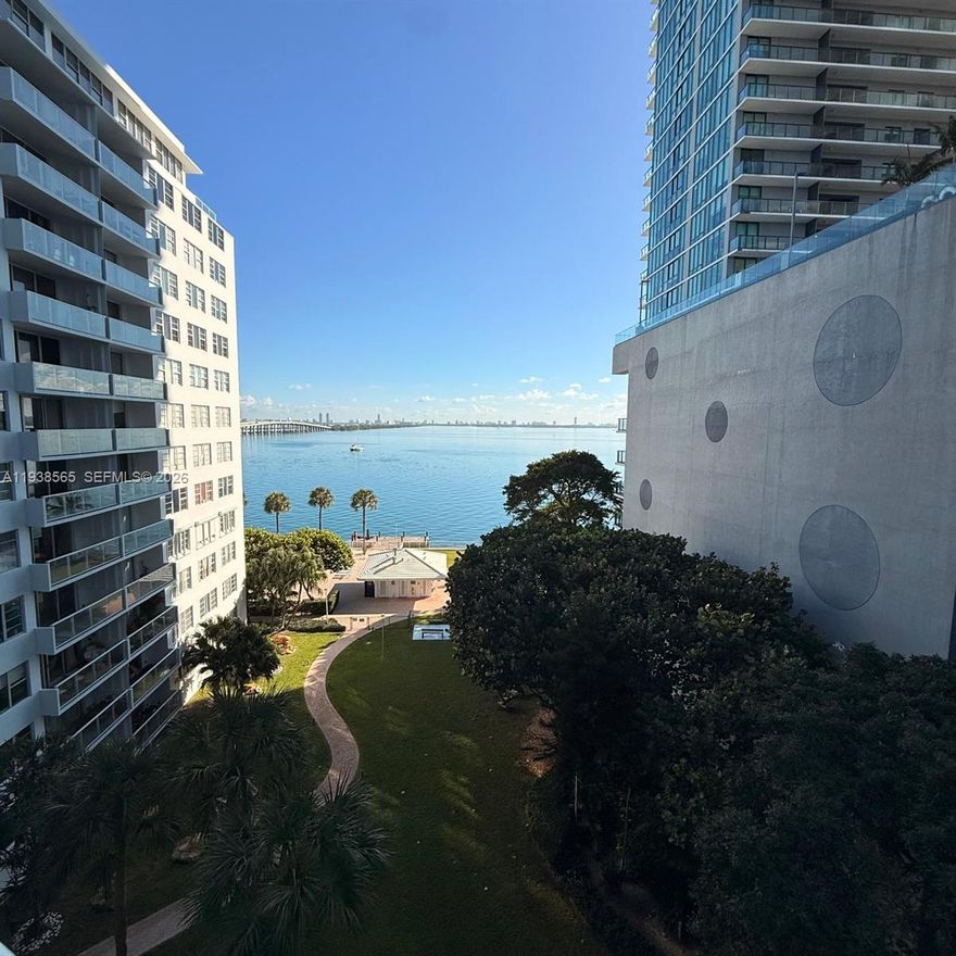 Completely remodeled 1-bedroom, 1-bathroom unit featuring an outstanding open kitchen with high-end appliances and premium finishes throughout. Enjoy the best water vibes from this beautifully updated apartment.
Located in the heart of Edgewater, just minutes from Midtown, Wynwood, and the Design District.
this gated community provides 24/7 security, a heated Bayfront pool, BBQ area, tennis court, stylish party room, and laundry facilities on every floor. No construction in the building—move right in and start enjoying Miami’s premier waterfront lifestyle. 1 Parking assinged.