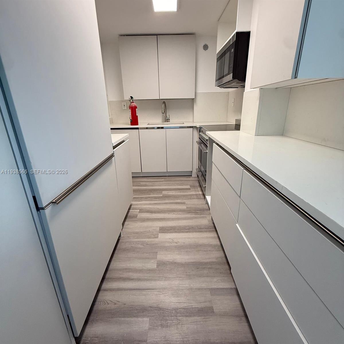 BAY PARK TOWERS CONDO - Residential Lease