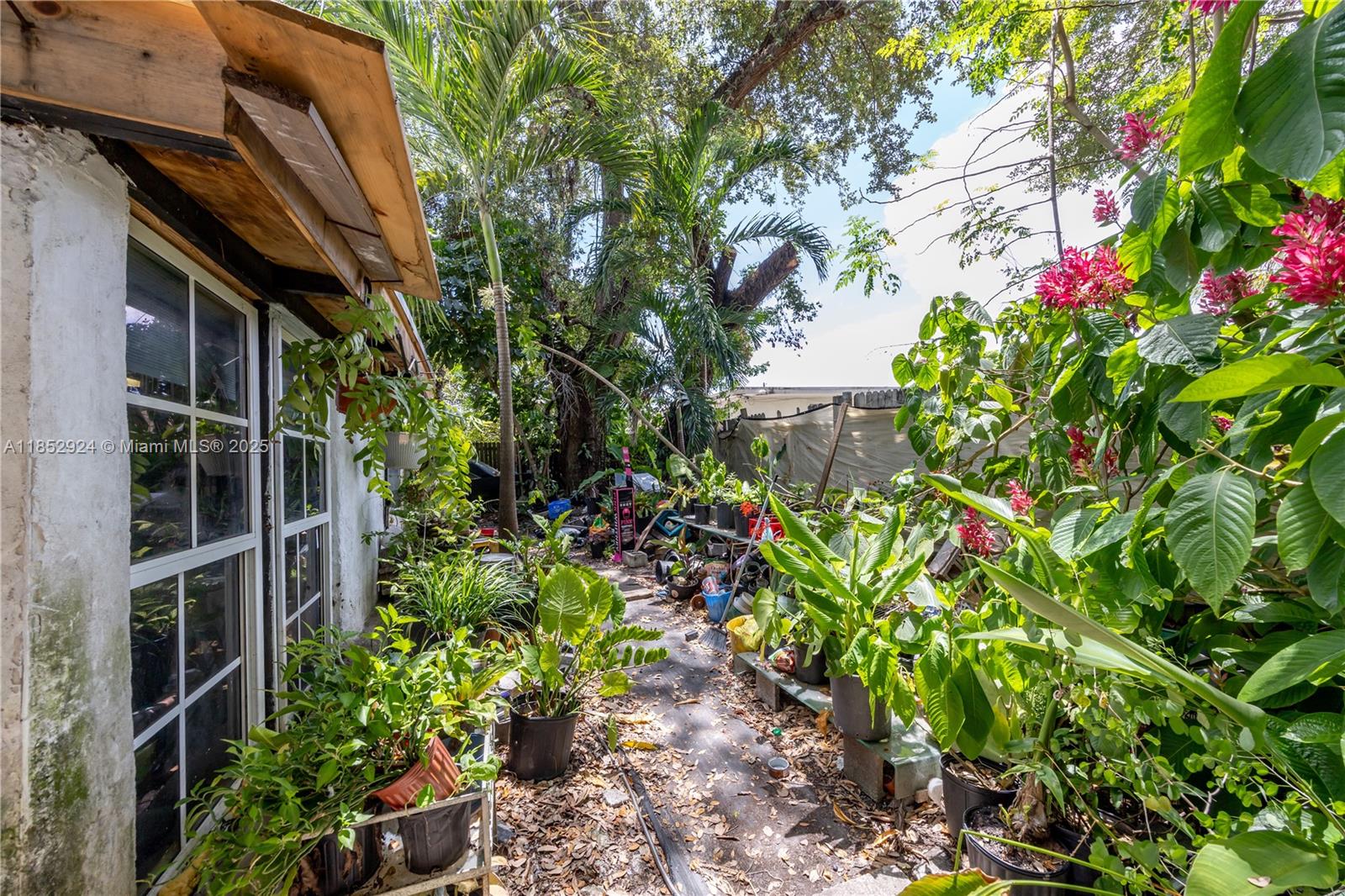 SUNNY ACRES - Residential