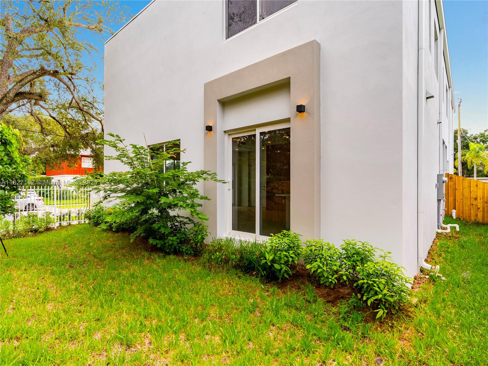 OSCEOLA PARK - Residential Income