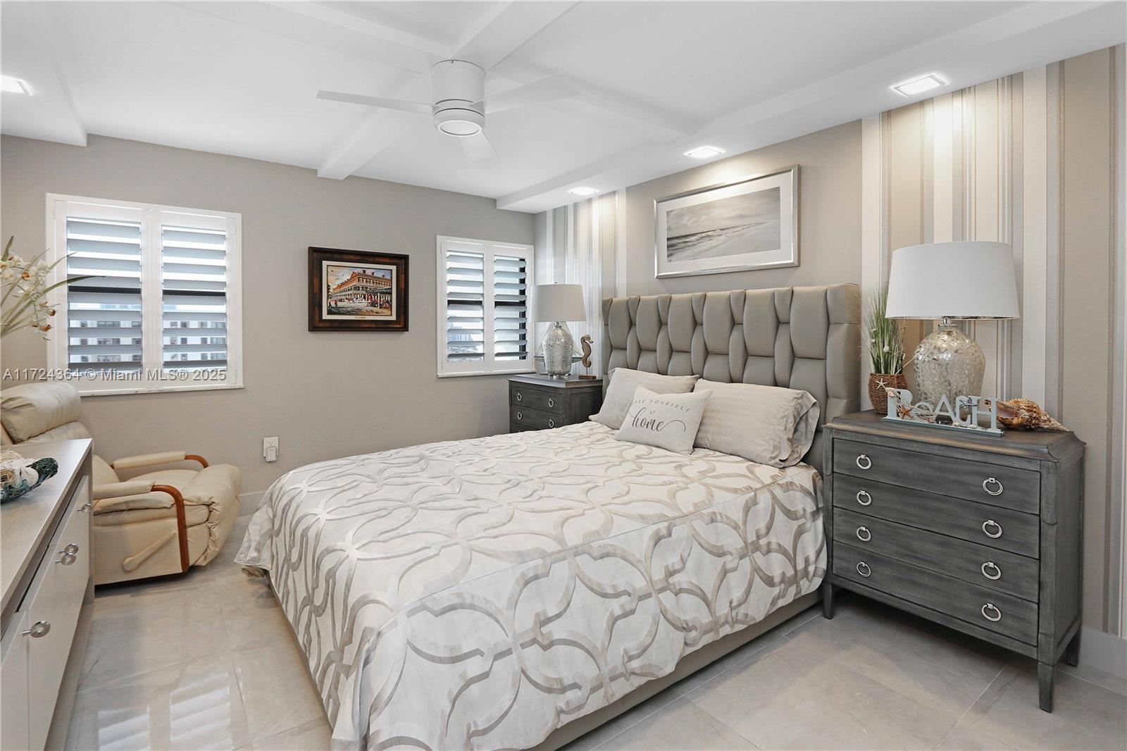 SUMMIT CONDO - Residential