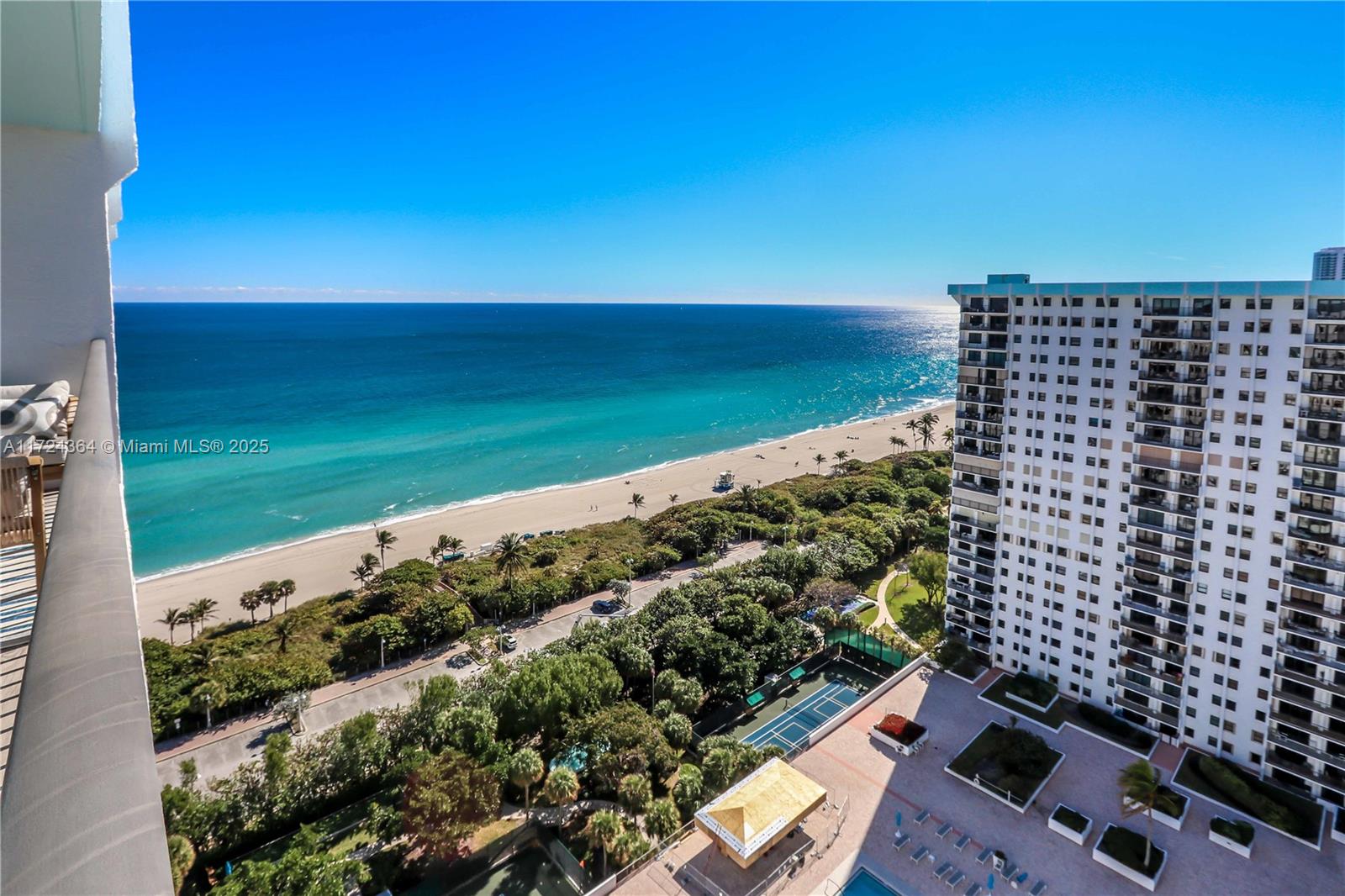 SUMMIT CONDO - Residential