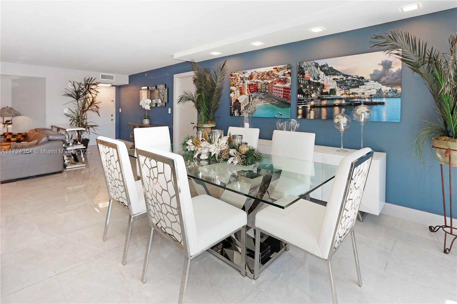SUMMIT CONDO - Residential