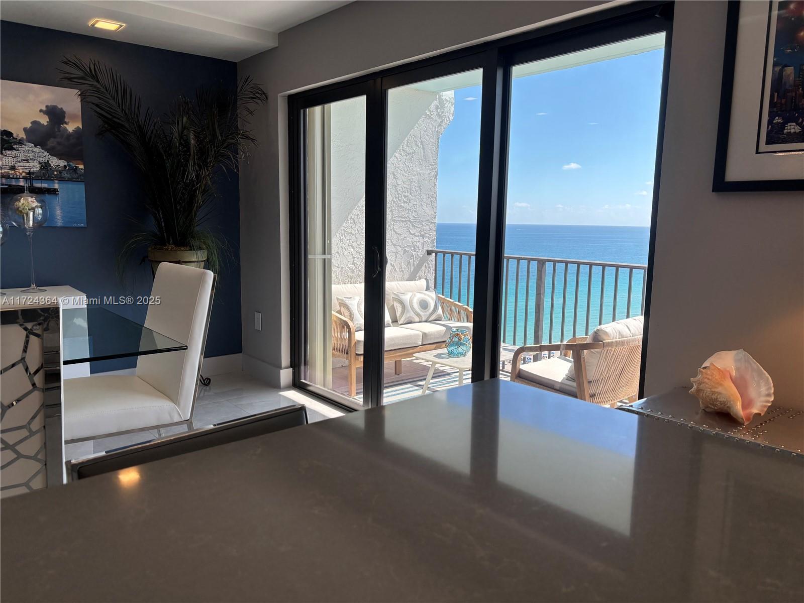 SUMMIT CONDO - Residential