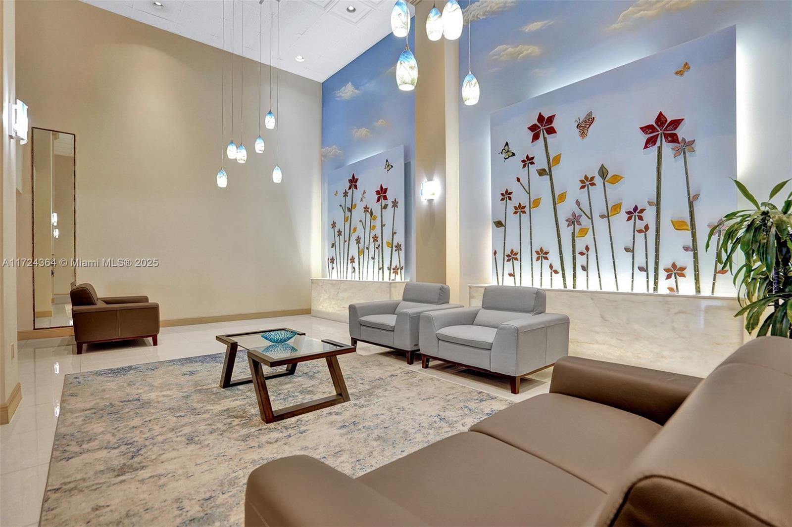 SUMMIT CONDO - Residential