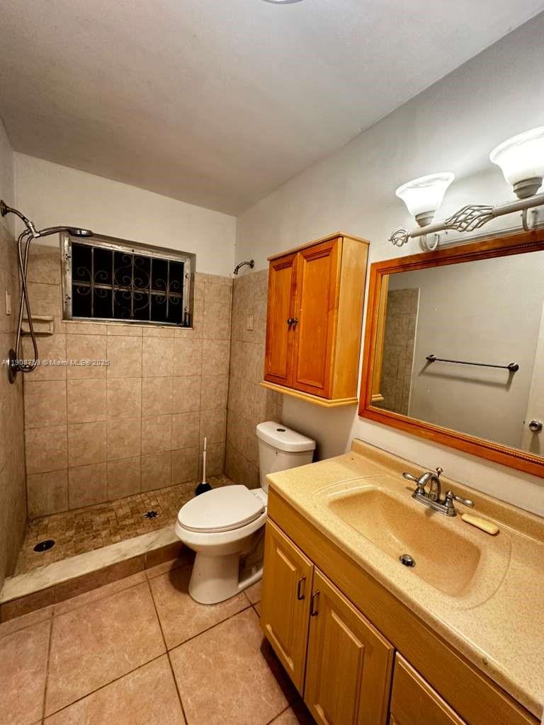 PELL MANOR CONDOMINIUM II - Residential Lease