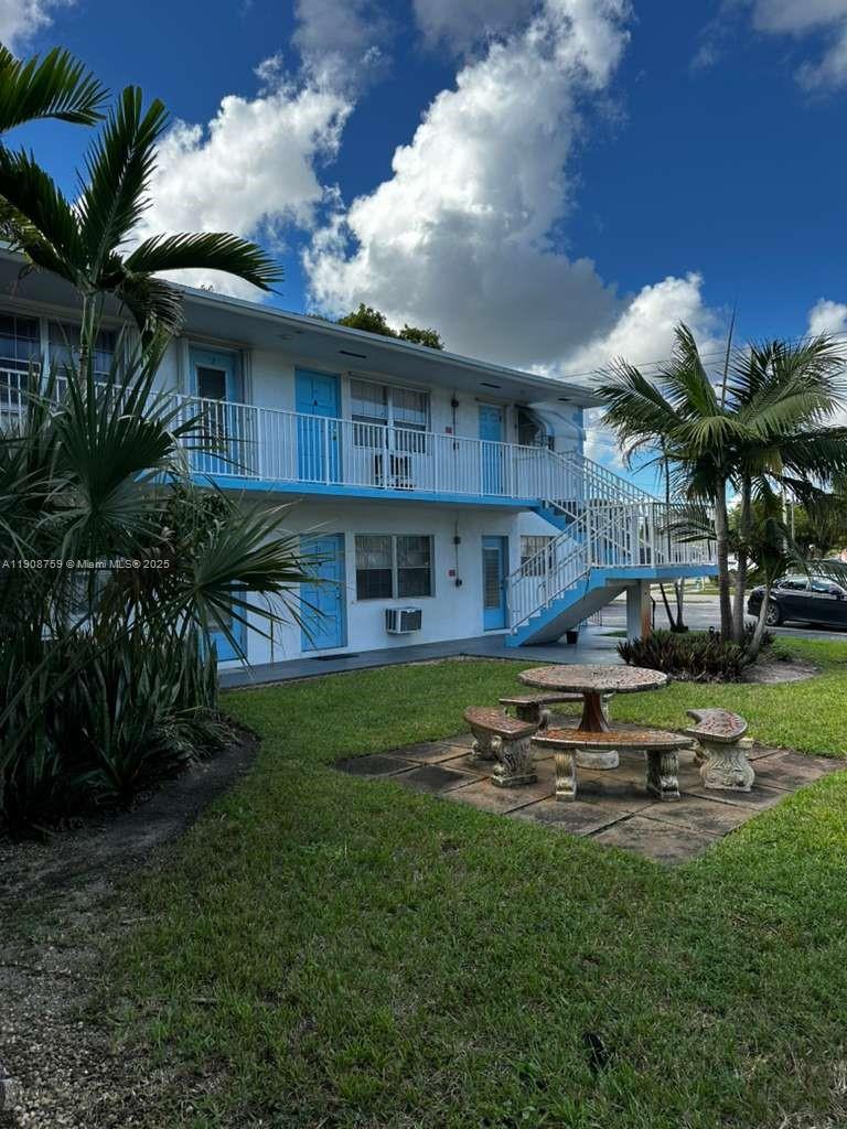 PELL MANOR CONDOMINIUM II - Residential Lease