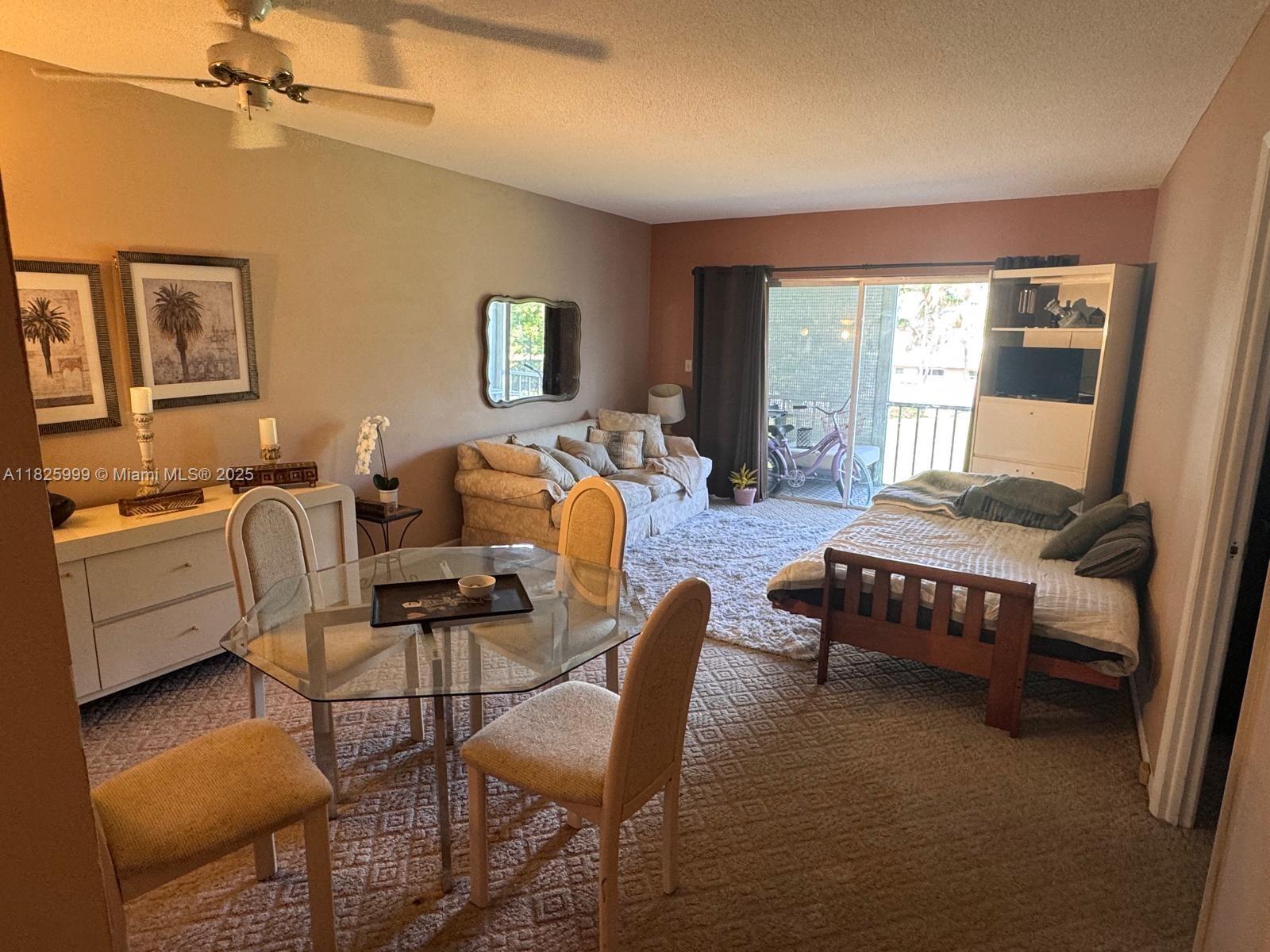 5200 Washington St 207, Hollywood, FL, 33021/$95,000 2 5200 Washington St 207