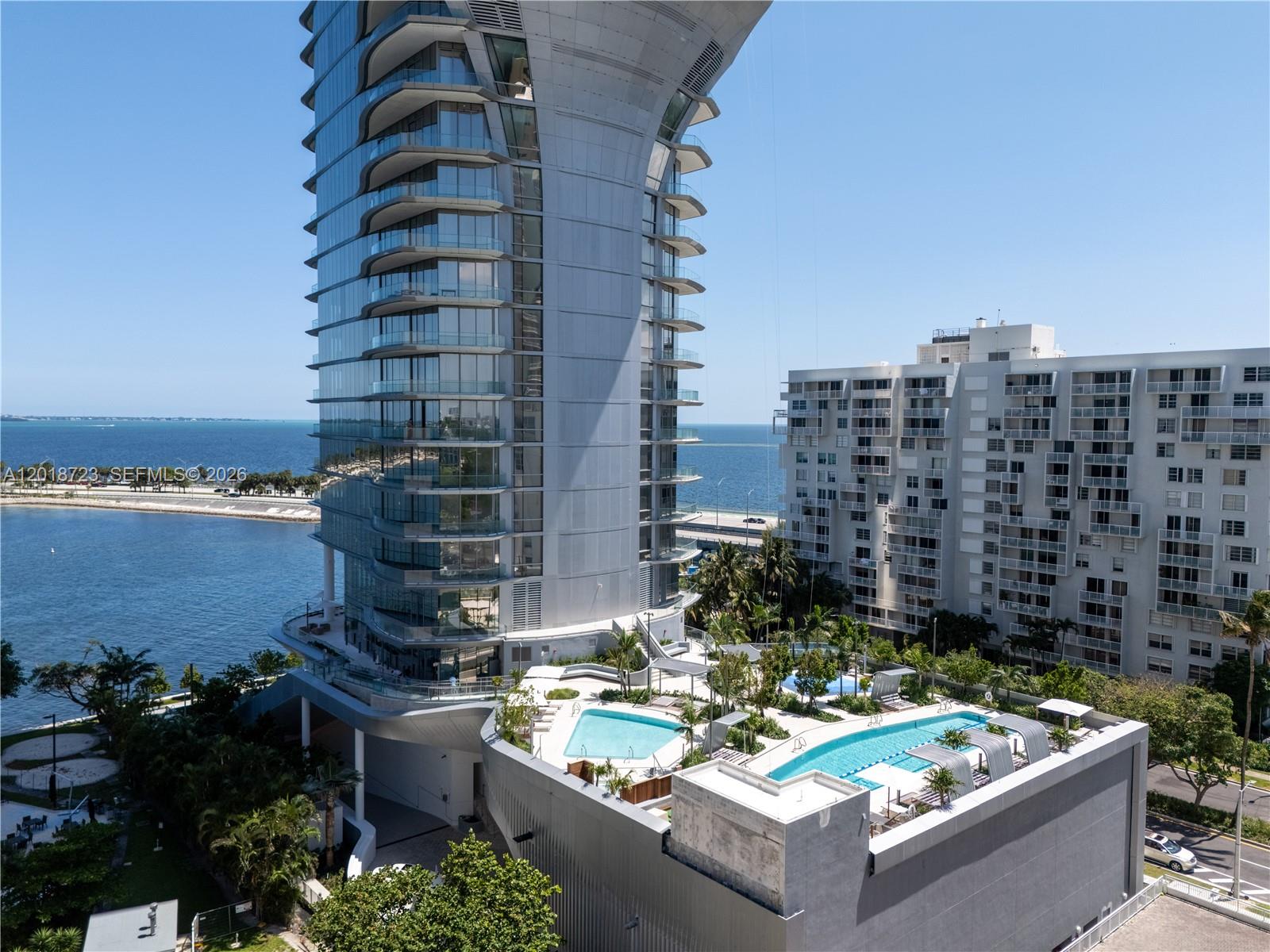 UNA RESIDENCES - Residential