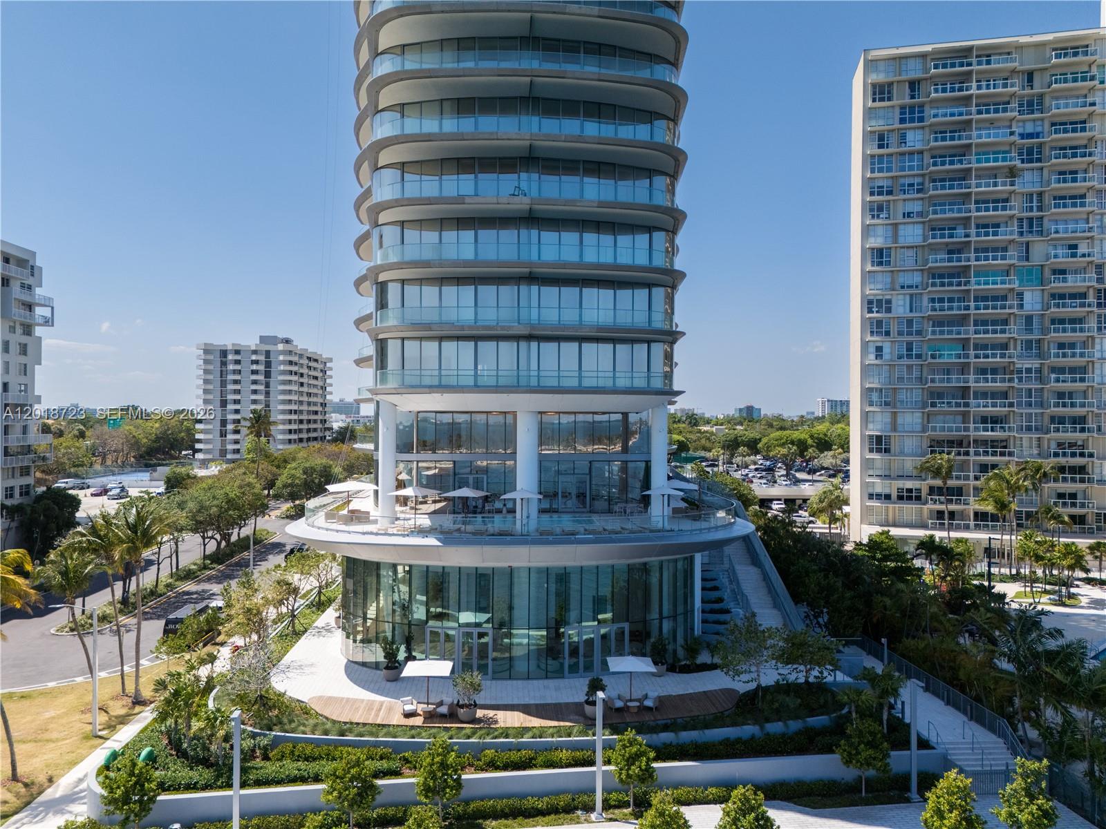 UNA RESIDENCES - Residential
