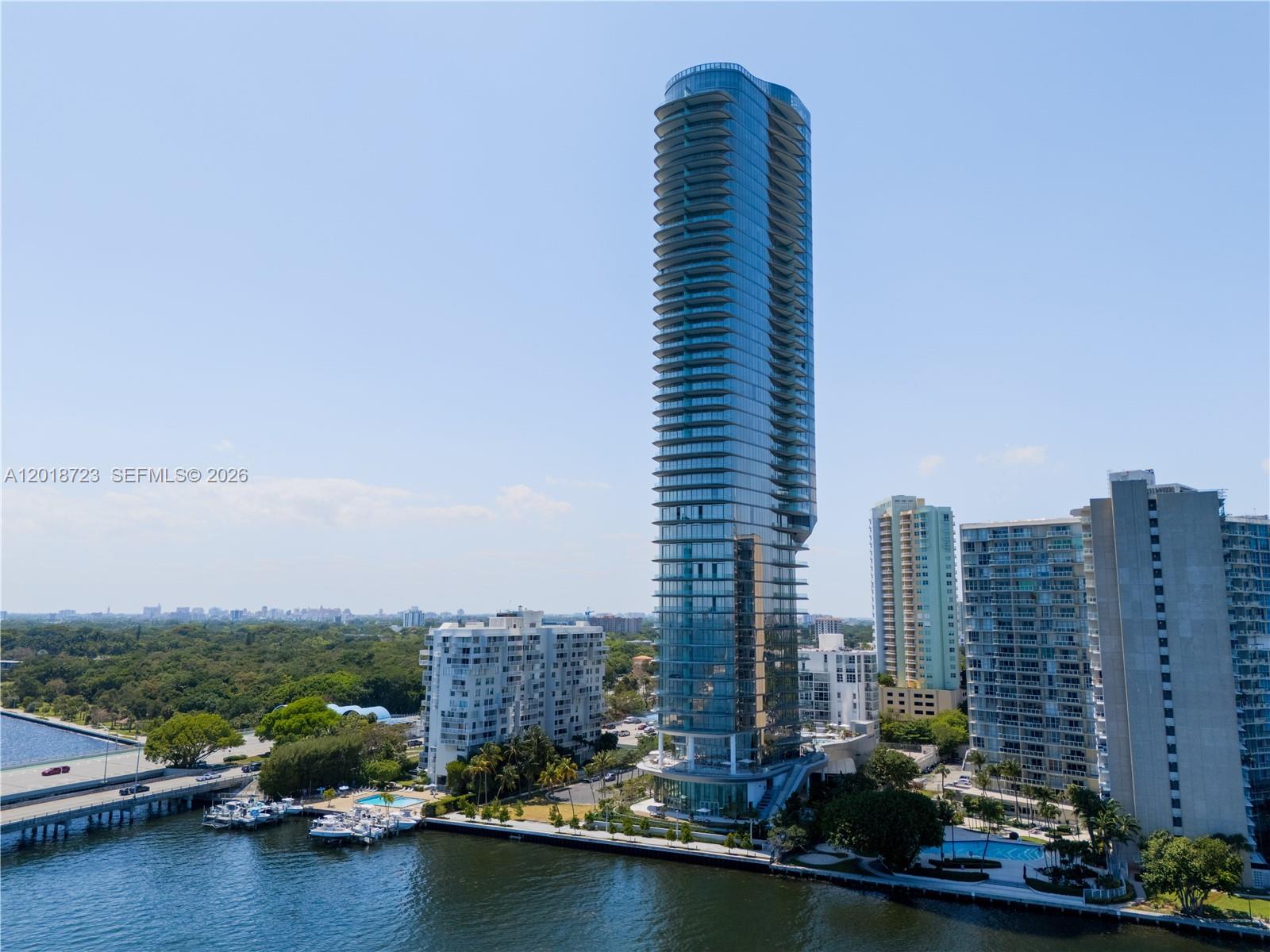 UNA RESIDENCES - Residential