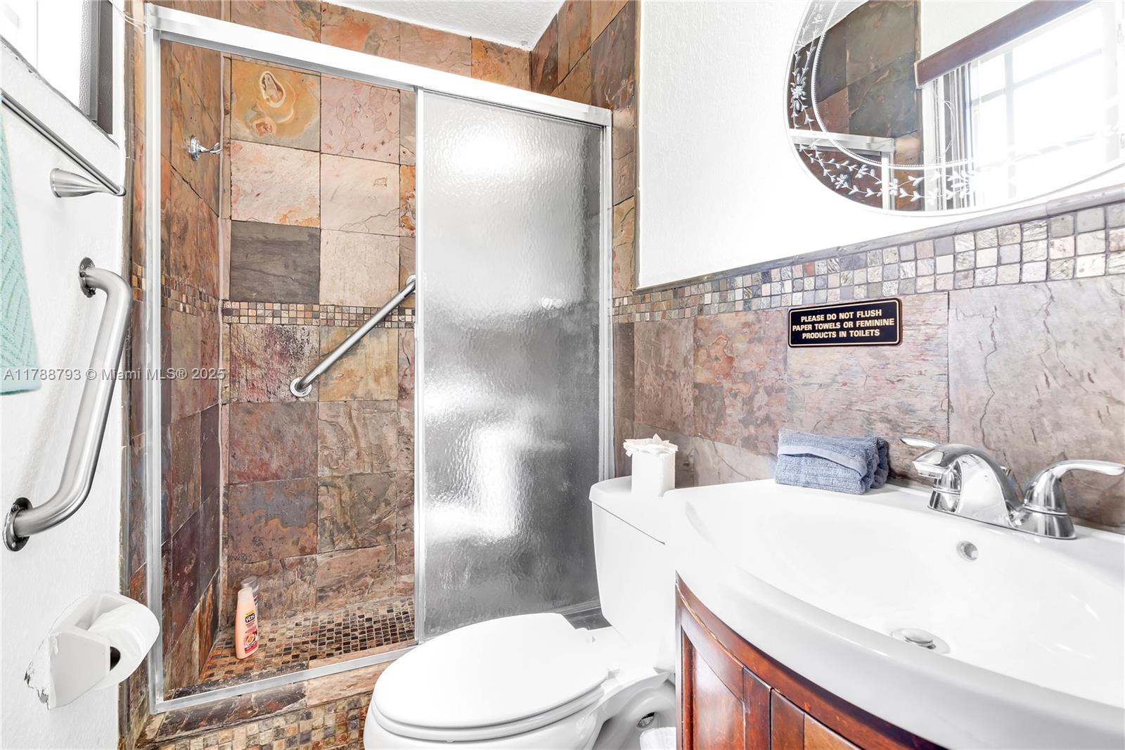 GLENDALE MANOR - Residential Lease