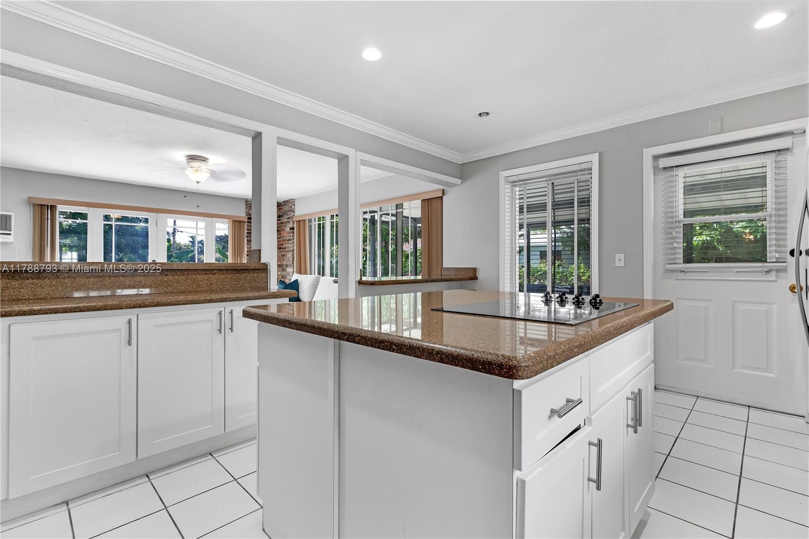 GLENDALE MANOR - Residential Lease